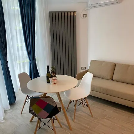 شقة فندقية Studio 7 In Alezzi Mamaia Nord *