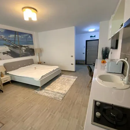 Appart hôtel Studio 7 In Alezzi Mamaia Nord *